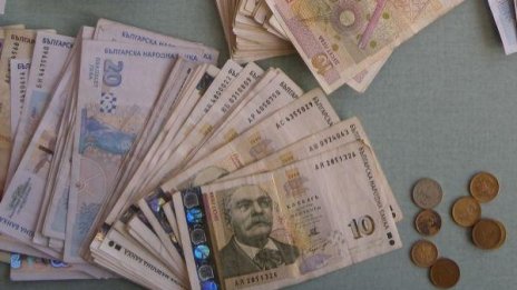 50% от бюджета за майките-студентки похарчен за 3 месеца