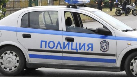 Руснак буйства на Златните, метна телевизор в басейна