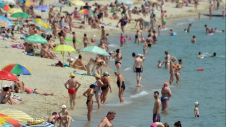 До обяд утре ще е слънчево, после си знаем