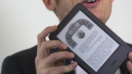 Amazon сменя правилата за независимите автори в Kindle