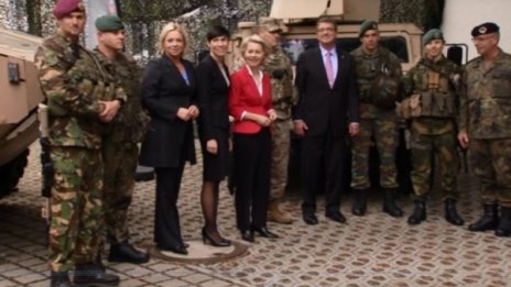 САЩ помагат на НАТО в Източна Европа с военна техника