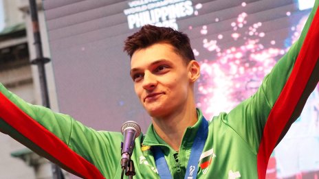 Алекс Николов поведе България към голяма победа над Аржентина