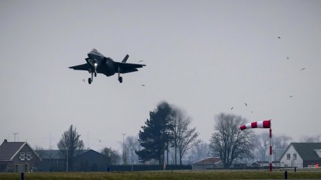 Защо Германия все пак няма да купува допълнителни F-35