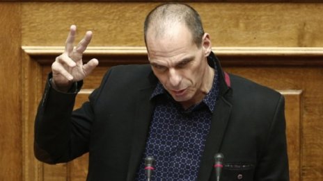 Варуфакис пак врещи: Пожертваха Гърция!