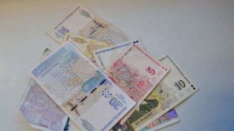Баба даде 2500 лв. ''капаро за климатици''