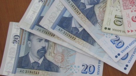 78-годишен мъж изгоря с 2000 лева