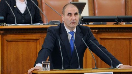 Втори опит: 180 внесоха нов ремонт на Конституцията  