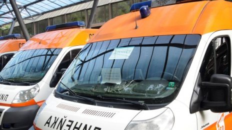 Дете на 2 години с опасност за живота, изгорило се с вряла вода