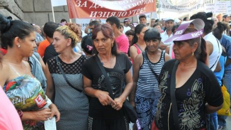 Тъпани, тумби... протестът срещу скъпия ток