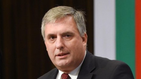 Пенсионната реформа – автономна, поиска пак Калфин