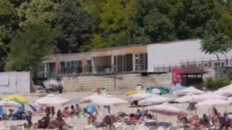 Строеж блокира пътя до плажа в Балчик. И сега?