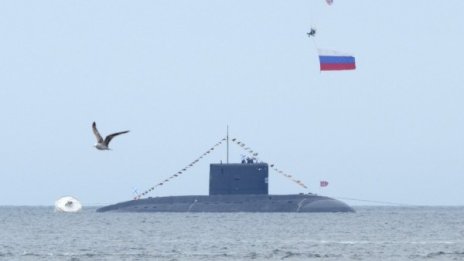 Русия не е морски господар, но умее да създава вълнения