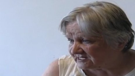 Жена потрошена в автобус – 7 пирона в крака