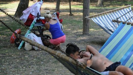 Жегата се върна – градусите скачат до 36°С