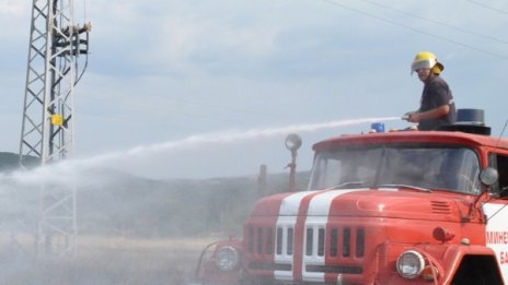 Овладяха огъня край Драгоман и Брезник