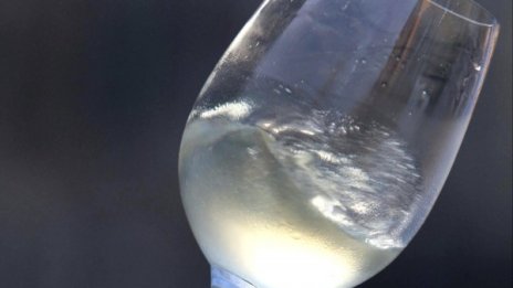 Алкохол в морски бар &ndash; наливен, от отворени бутилки