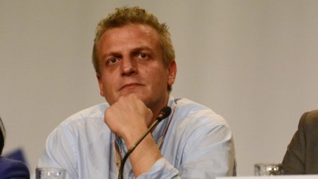 Москов иска сливане на спешните центрове в София