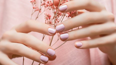 Бебешкорозов маникюр: Най-нежният хит на лятото