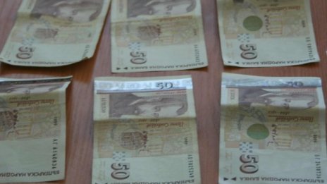 Трима задържани за измама с "климатици"
