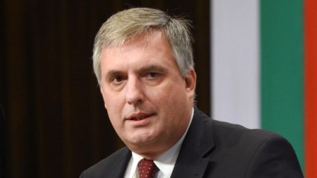 Първанов хвали Калфин: Той е отличникът на кабинета!