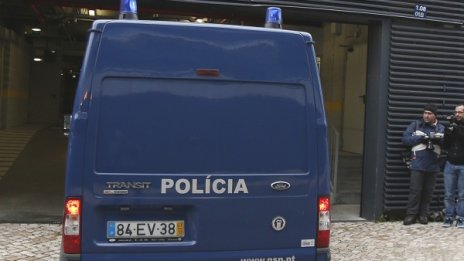 Пенсионер гръмна жандармерист и полицай в Португалия