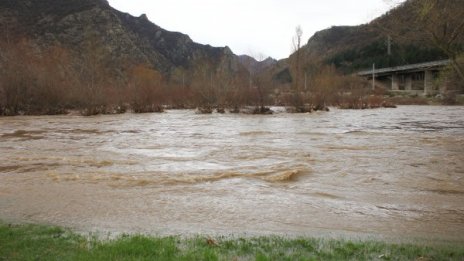 Млад мъж се удави във водите на Струма