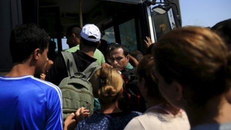 Будапеща: Гърция е отговорна за масовия приток на мигранти в ЕС