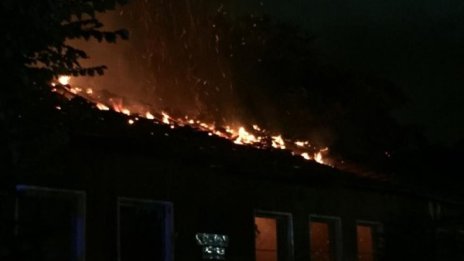 Голям пожар в Строителния техникум в Пловдив