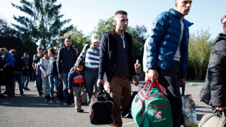 Начало: 200 бежанци от Германия във Франция