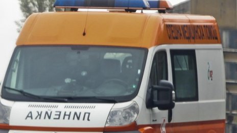 Жена пострада при ПТП с три коли край Сандански