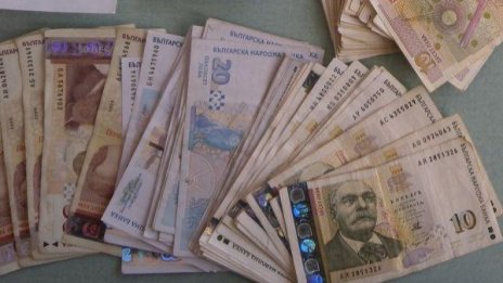 Измамиха баба от монтанско село с 3 хил. лв.