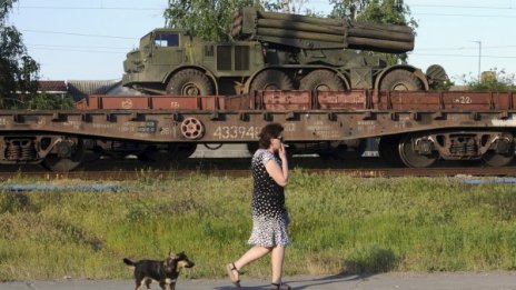 Изтеглят оръжията с калибър под 100 мм в Източна Украйна