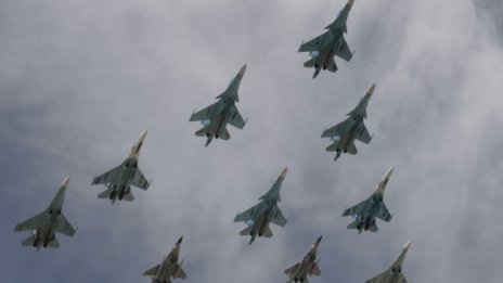 Започна се! Руските самолети тръгнаха