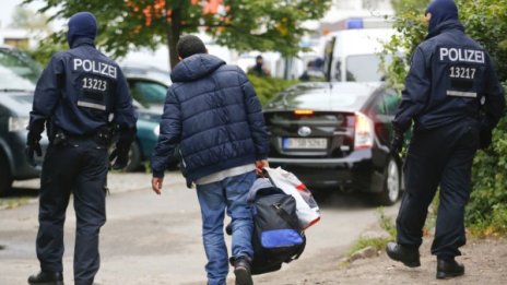 Сблъсъци избухнаха в приют за бежанци в Хамбург