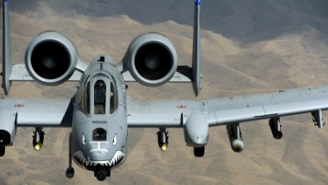Талибаните обявиха, че са свалили US военен самолет