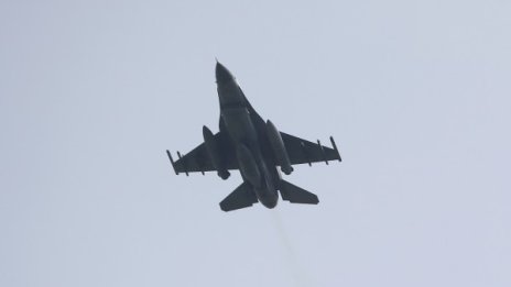 Руски военен самолет нарушил въздушното пространство на Турция