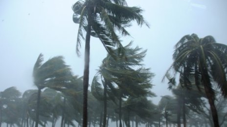 Тайфунът Мучжиге удари Южен Китай, уби 8 души