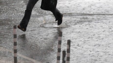 Облачността се сгъстява, валежите стават обилни