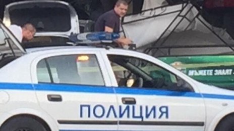 Шестима афганистанци и перничанин закопчаха в Бургас