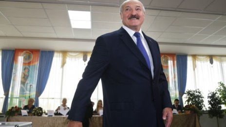 Лукашенко печели за пети път президентските избори