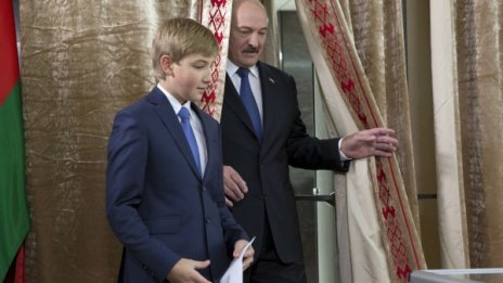 Лукашенко – автократът, маневриращ с ЕС и Москва