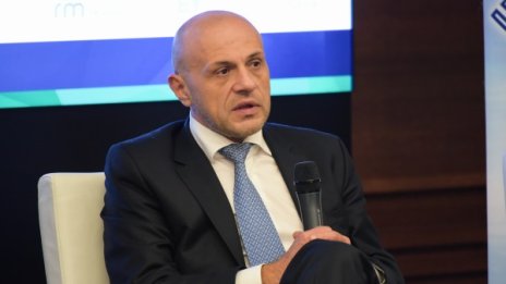Европа постоянно е в криза, оцени Дончев