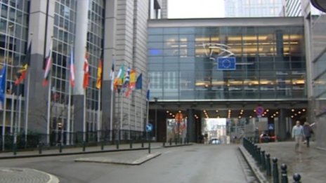 Бежанската криза ще е сред темите на започващия ЕС