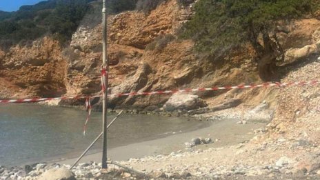 Част от руска зенитна ракета изплува на плаж в Крит
