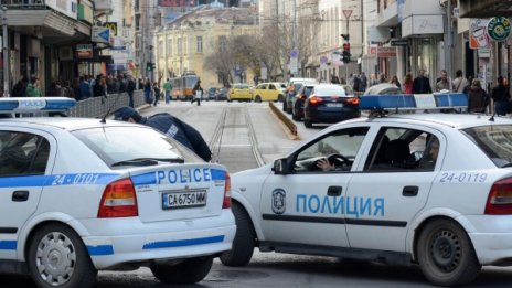Арестуваха 20-ина запалянковци след мачове в София