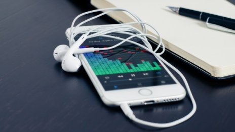 Готова ли е Apple Music да изпревари Spotify?