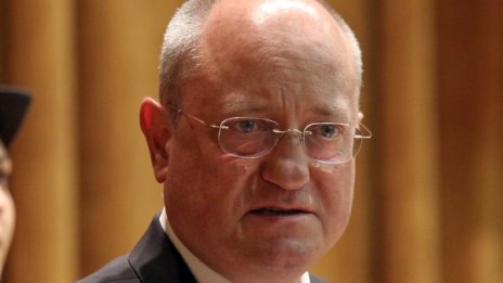 Танев не отстъпва за ръста на учителските заплати 