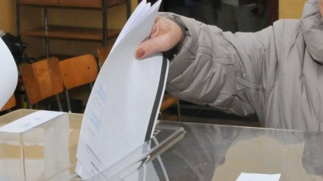 До 10.00 часа: 8,6% от българите са гласували