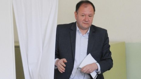 Миков очаква проблеми в хода на изборния процес