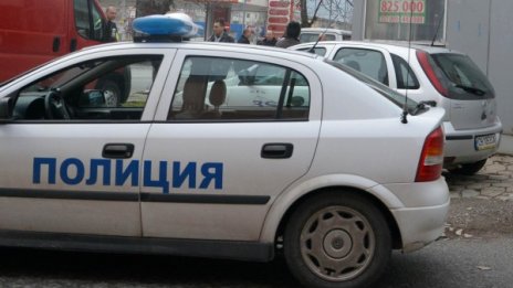 Спипаха мъж с незаконни пушки в колата